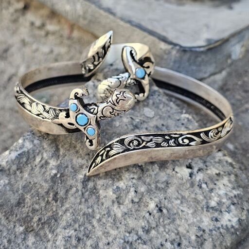 KILIÇ TASARIMLI BİLEKLİK