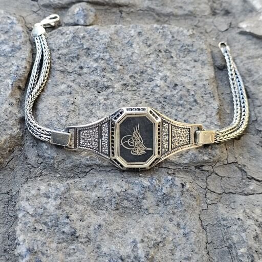 TUĞRA İŞLEMELİ BİLEKLİK