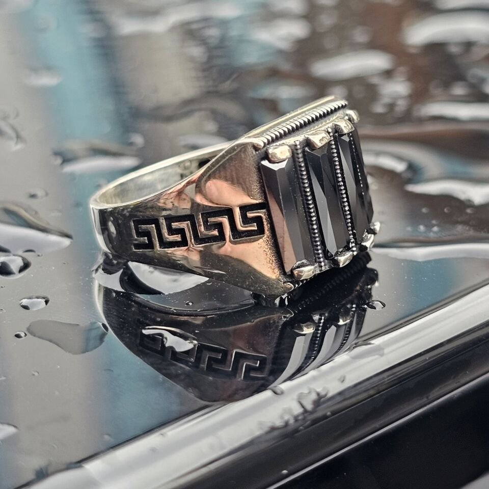 Siyah Baget Zirkon taşlı 925 Ayar Gümüş Erkek Yüzük