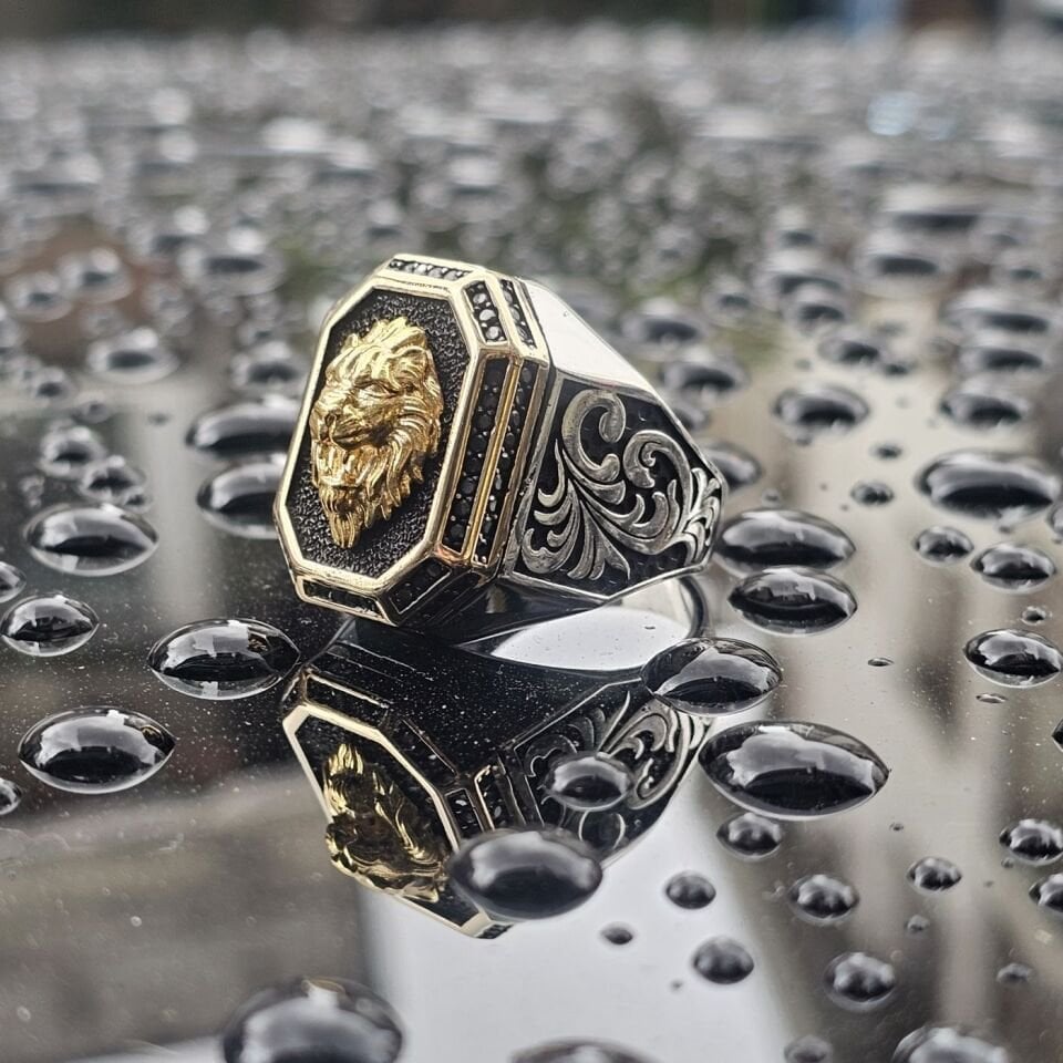 Üst Düzey Aslan Figürü taşlı kalem işlemeli 925 Ayar Erkek Gümüş Yüzük