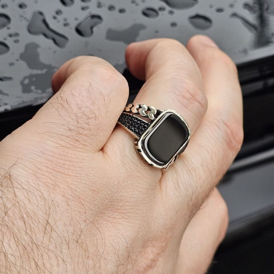 Oniks taşlı işlemeli 925 Ayar Erkek Gümüş Yüzük