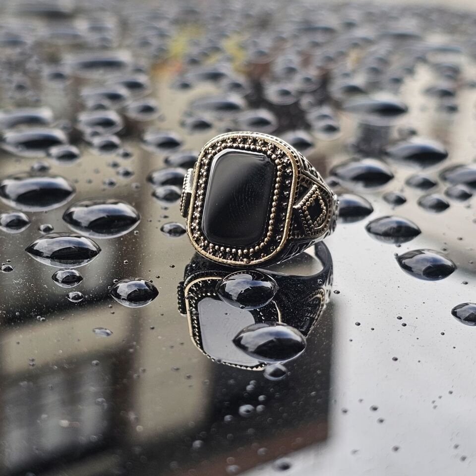 Oniks Taşlı Mikrotaş süslemeli 925 Ayar Erkek Gümüş Yüzük 27