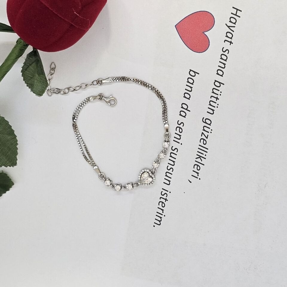 Gurmet Zincirli Kalpli Zirkon Taşlı 925 Ayar Gümüş Kadın Bileklik