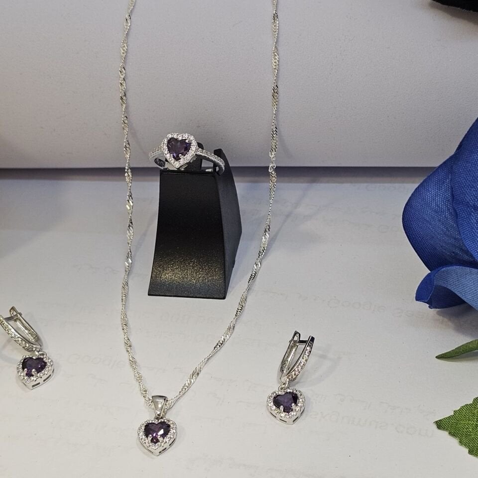925 Ayar Gümüş Kalpli Mor Zirkon Taşlı Üçlü Set ( Kolye Küpe Yüzük )