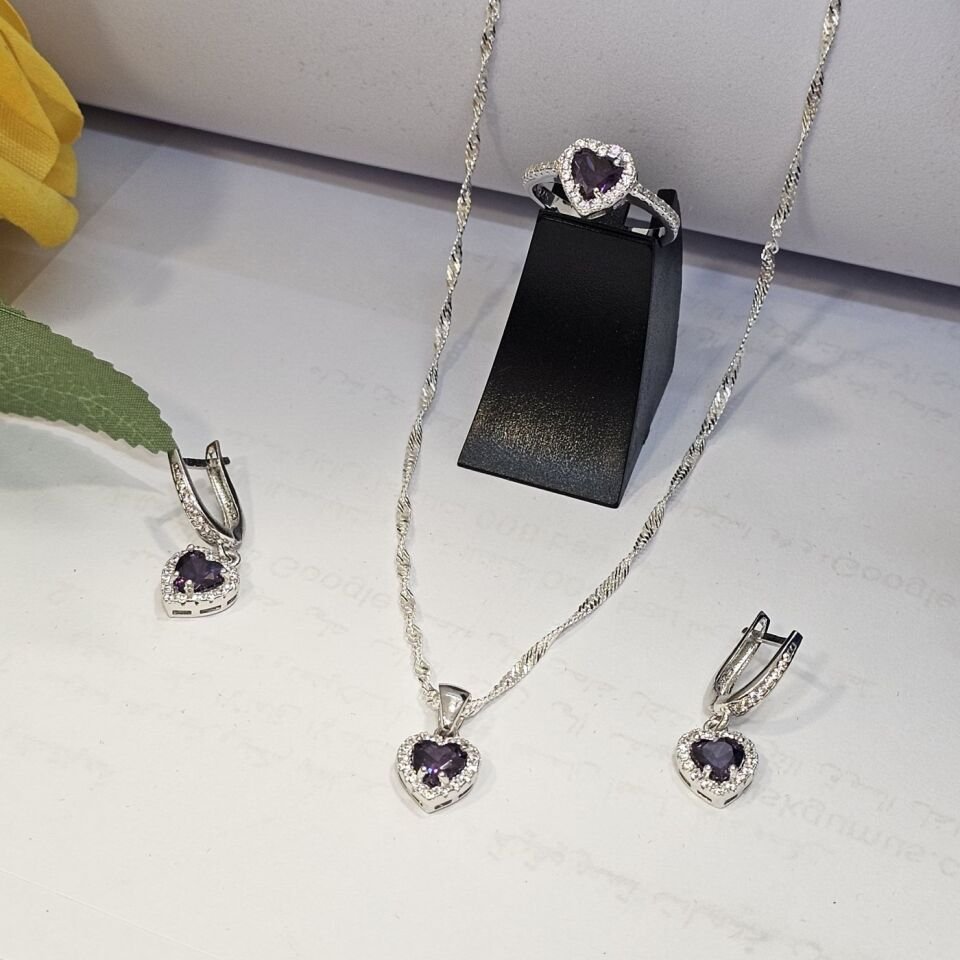 925 Ayar Gümüş Kalpli Mor Zirkon Taşlı Üçlü Set ( Kolye Küpe Yüzük )
