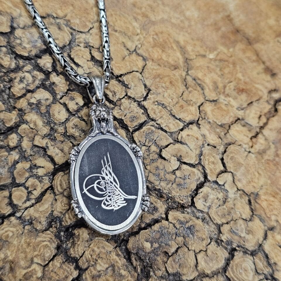 Osmanlı Tuğra Aslan Figürü işlemeli 925 Ayar Gümüş Kolye