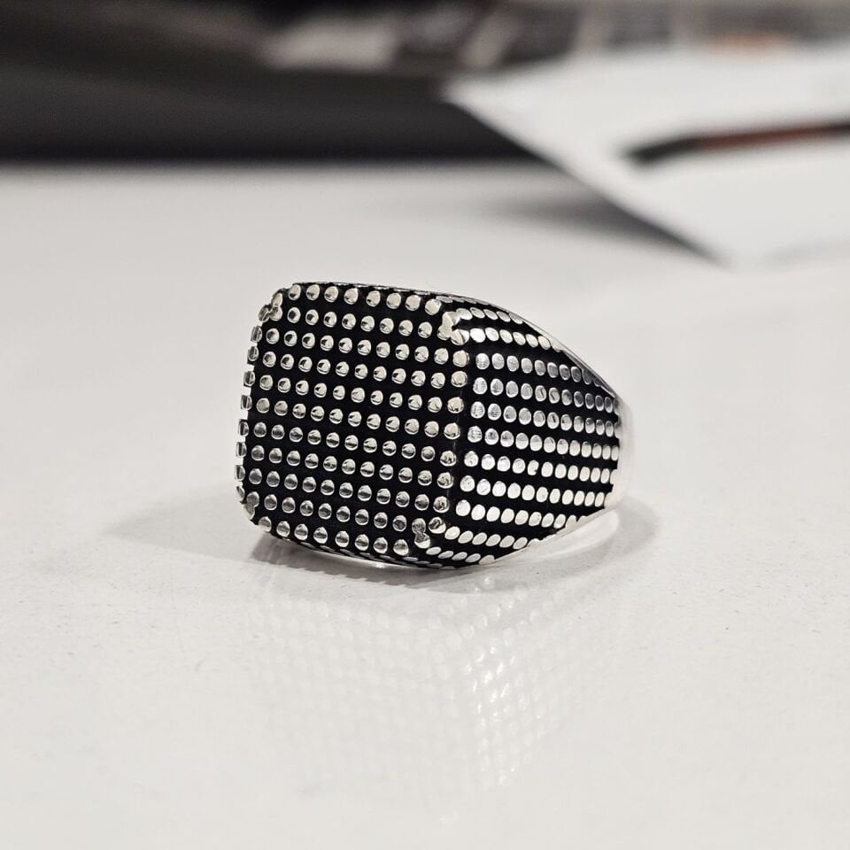 925 Ayar Gümüş Nokta İşlemeli Kare Tasarım Sade Erkek Yüzük 27