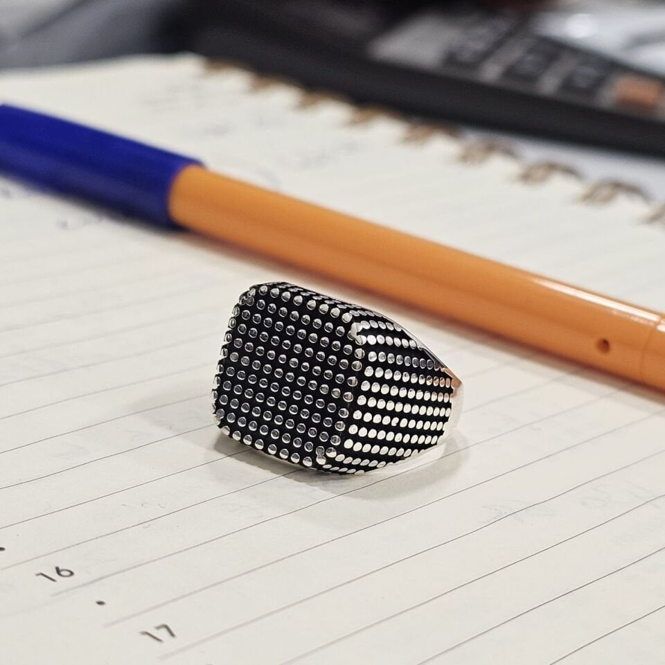 925 Ayar Gümüş Nokta İşlemeli Kare Tasarım Sade Erkek Yüzük 27