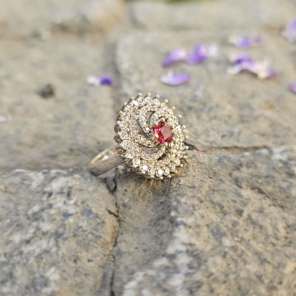 Pırlanta Montür tasarımlı Minimal zirkon taşlı 925 Ayar Kadın Gümüş Yüzük