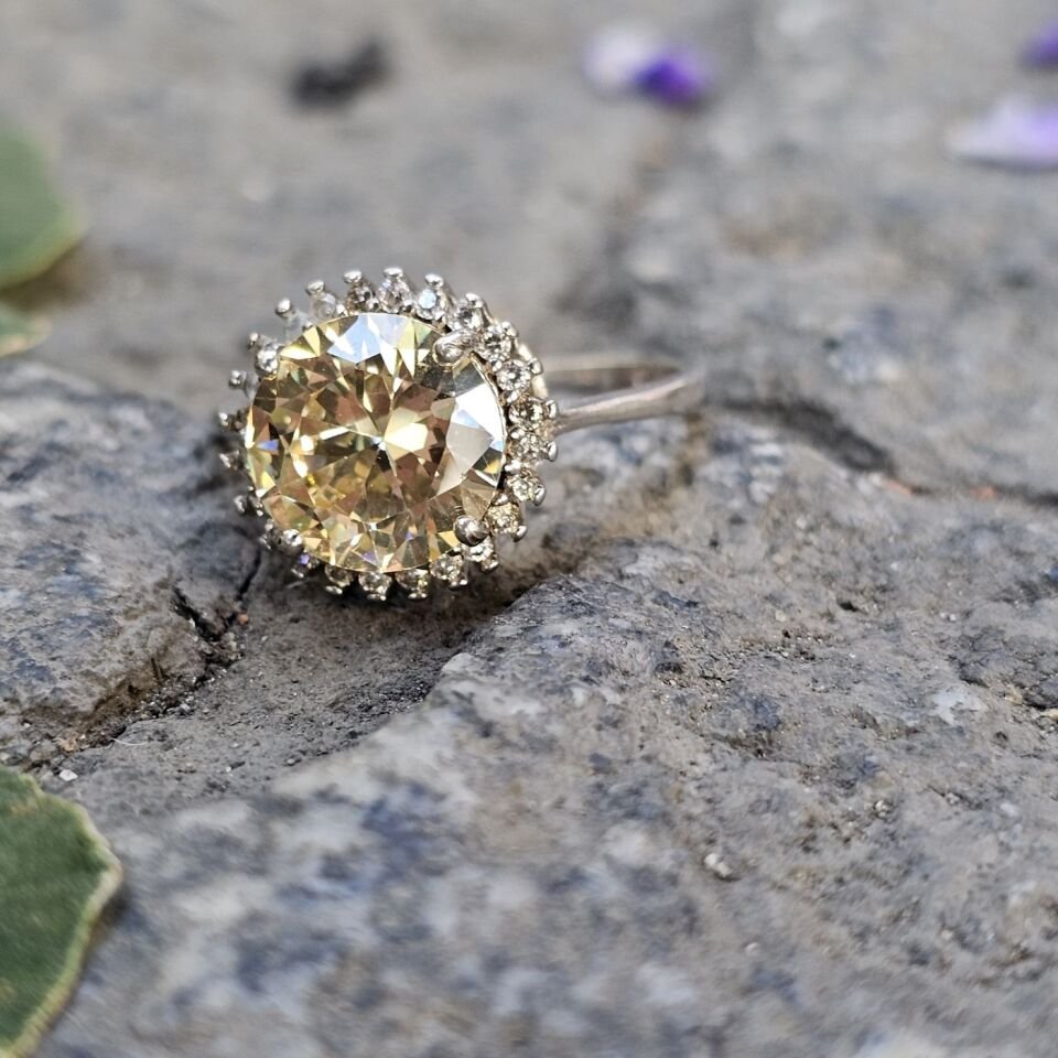 Lüks Sitrin taşlı 925 Ayar Kadın Gümüş Yüzük 17 - sarı