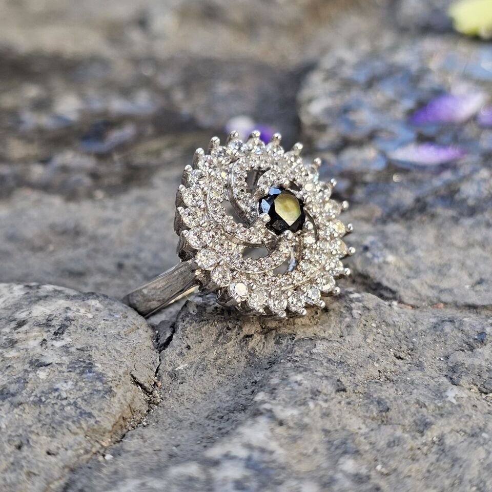 Pırlanta Montür tasarımlı Minimal zirkon taşlı 925 Ayar Kadın Gümüş Yüzük 18 - siyah