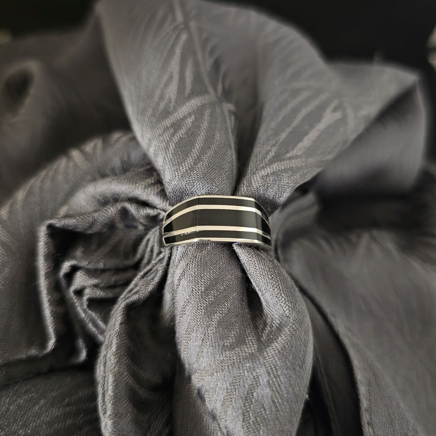 Mine İşlemeli 925 Ayar İthal Gümüş Yüzük