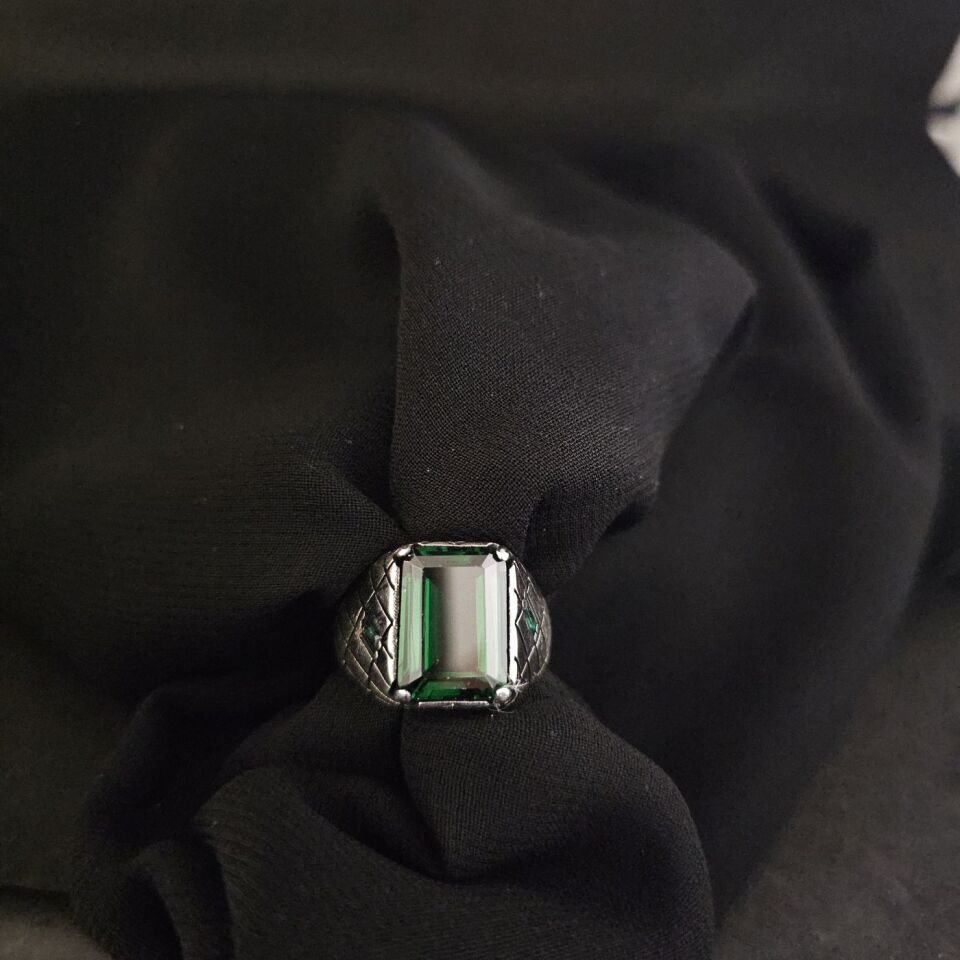 Yeşil Zirkon taşlı 925 Ayar Gümüş Yüzük