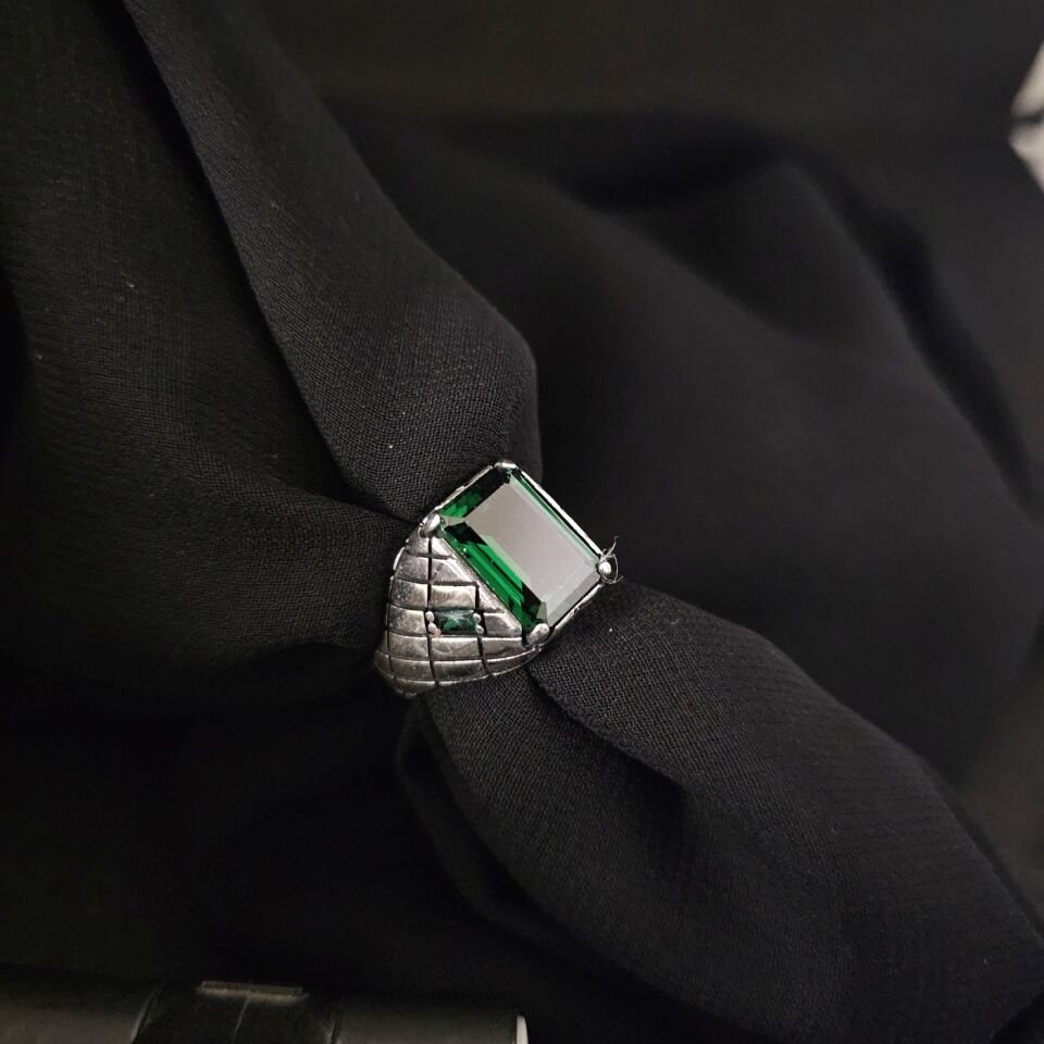 Yeşil Zirkon taşlı 925 Ayar Gümüş Yüzük