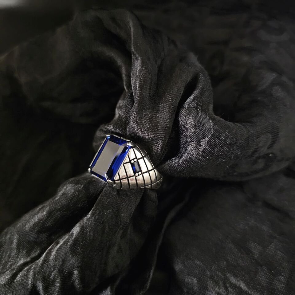 Zirkon taşlı 925 Ayar Gümüş Yüzük