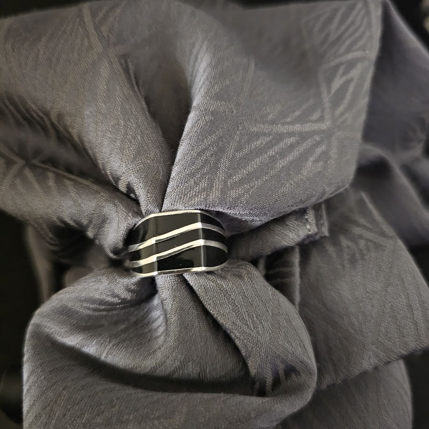 Mine İşlemeli 925 Ayar İthal Gümüş Yüzük