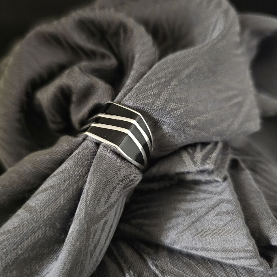 Mine İşlemeli 925 Ayar İthal Gümüş Yüzük