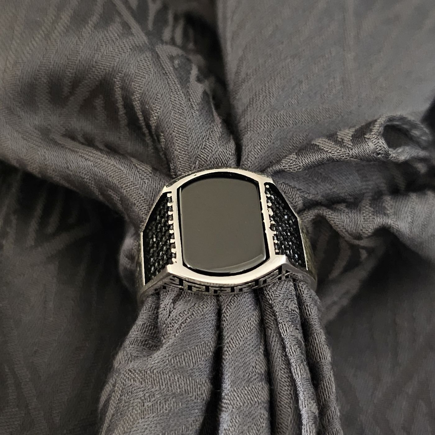 Dikdörtgen özel Oniks taş Mikrotaş işlemeli  925 Ayar Gümüş Yüzük 27