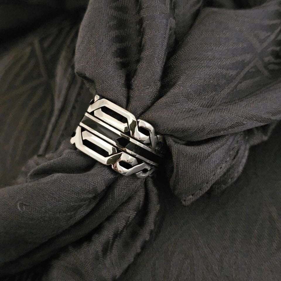 Mine İşlemeli 925 Ayar İthal Gümüş Yüzük