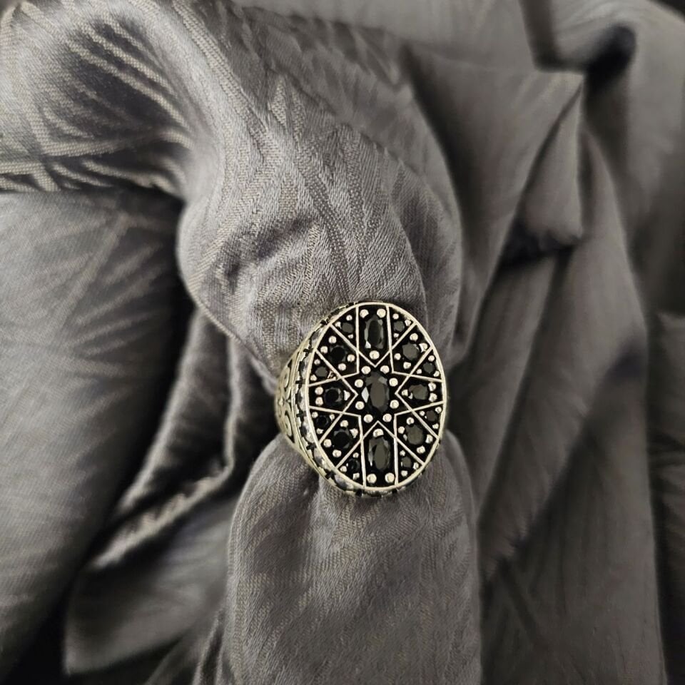 Siyah Zirkon taşlı Mikrotaş işlemeli 925 Ayar Gümüş Yüzük 27