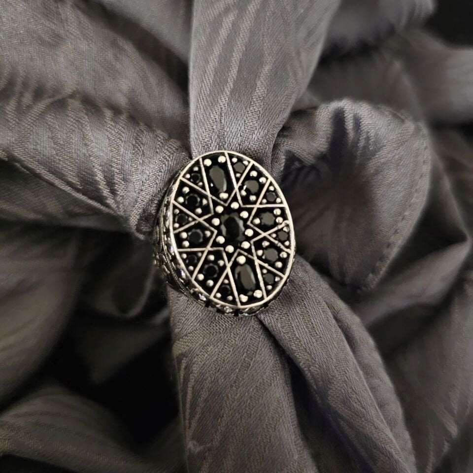 Siyah Zirkon taşlı Mikrotaş işlemeli 925 Ayar Gümüş Yüzük 27