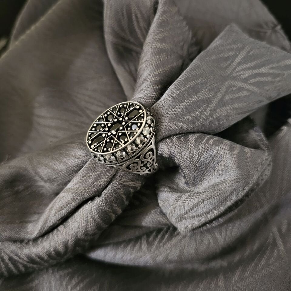 Siyah Zirkon taşlı Mikrotaş işlemeli 925 Ayar Gümüş Yüzük 27