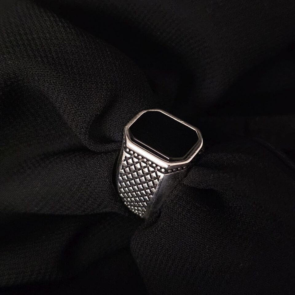 Dikdörtgen fasetta kesim Zirkon taşlı 925 Ayar Gümüş Yüzük