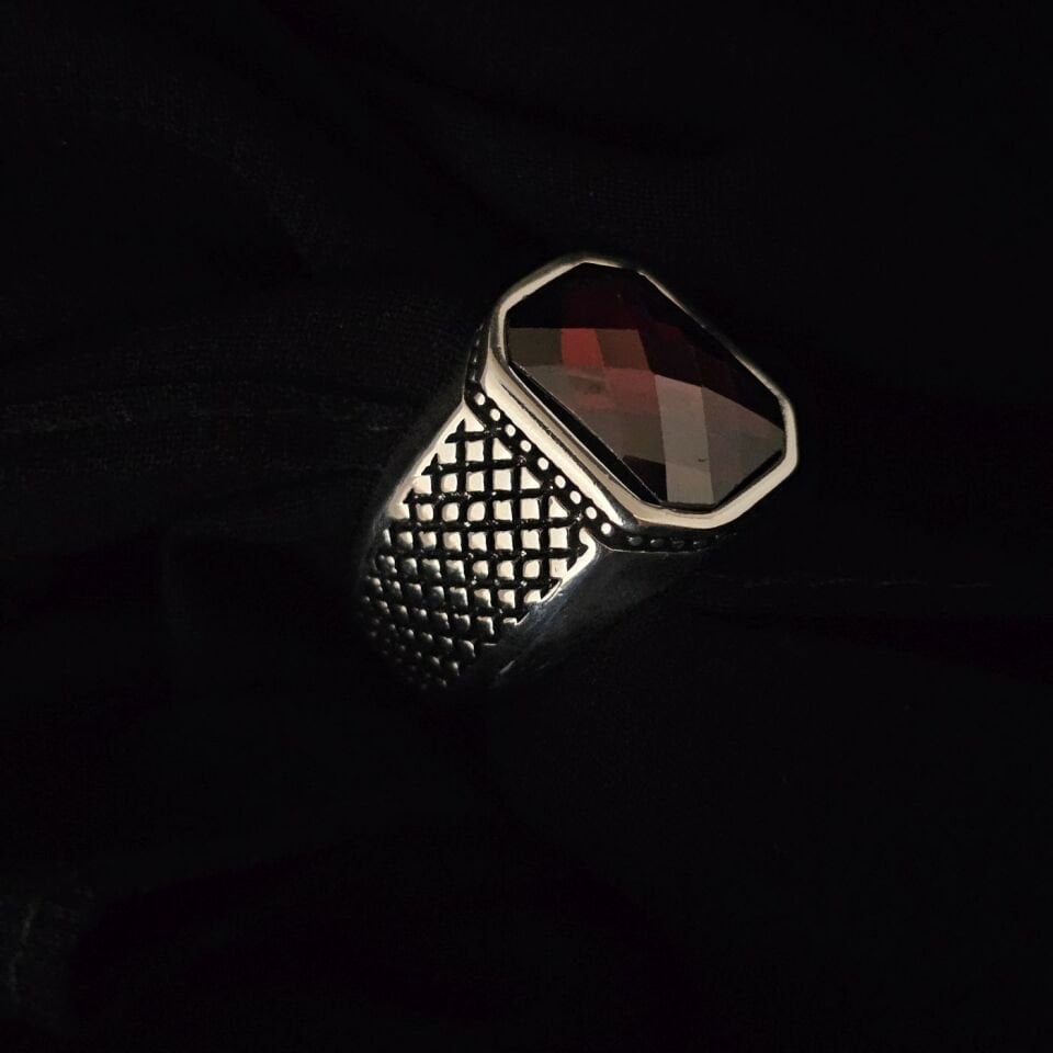 Dikdörtgen fasetta kesim Zirkon taşlı 925 Ayar Gümüş Yüzük