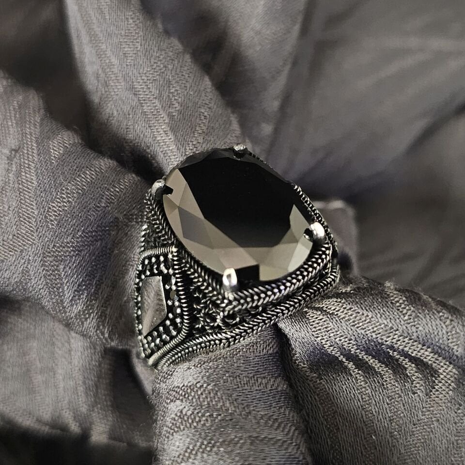 Kristal kesim Zirkon taşlı 925 Ayar Gümüş Yüzük