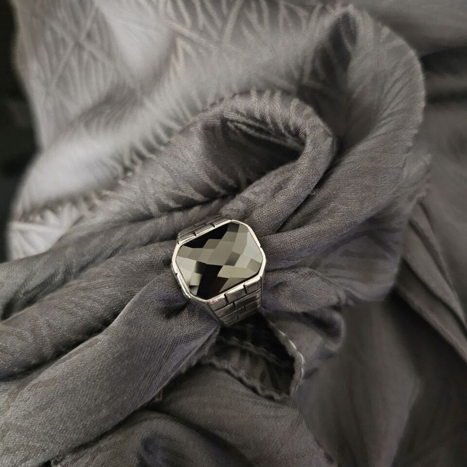 Zirkon taşlı Lüks tasarım 925 Ayar Gümüş Yüzük