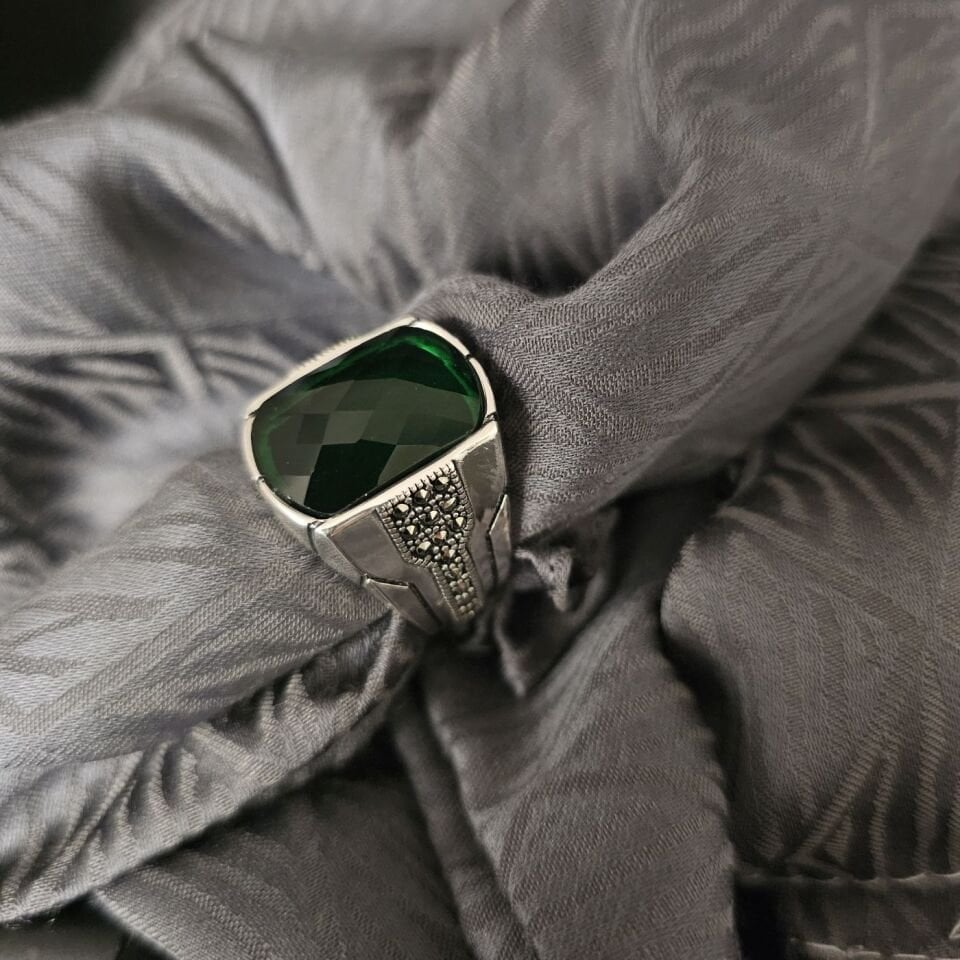 Margazit  işlemeli Zirkon taşlı 925 Ayar Gümüş Yüzük