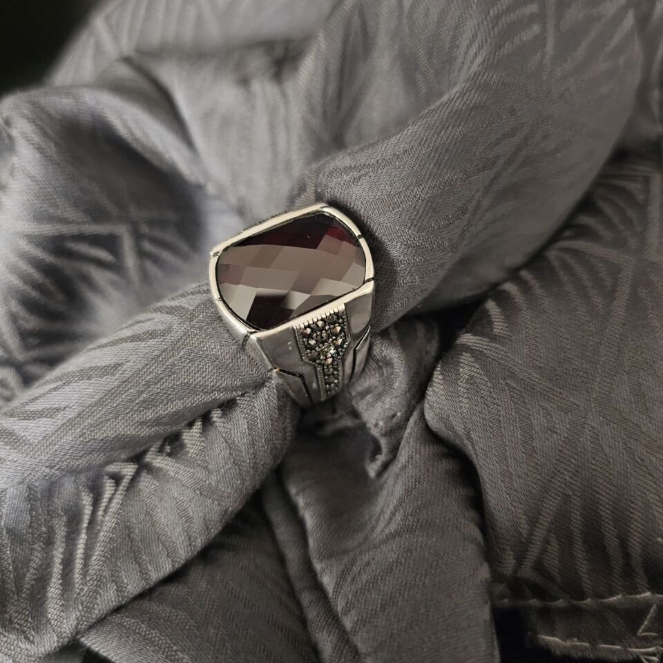 Margazit  işlemeli Zirkon taşlı 925 Ayar Gümüş Yüzük