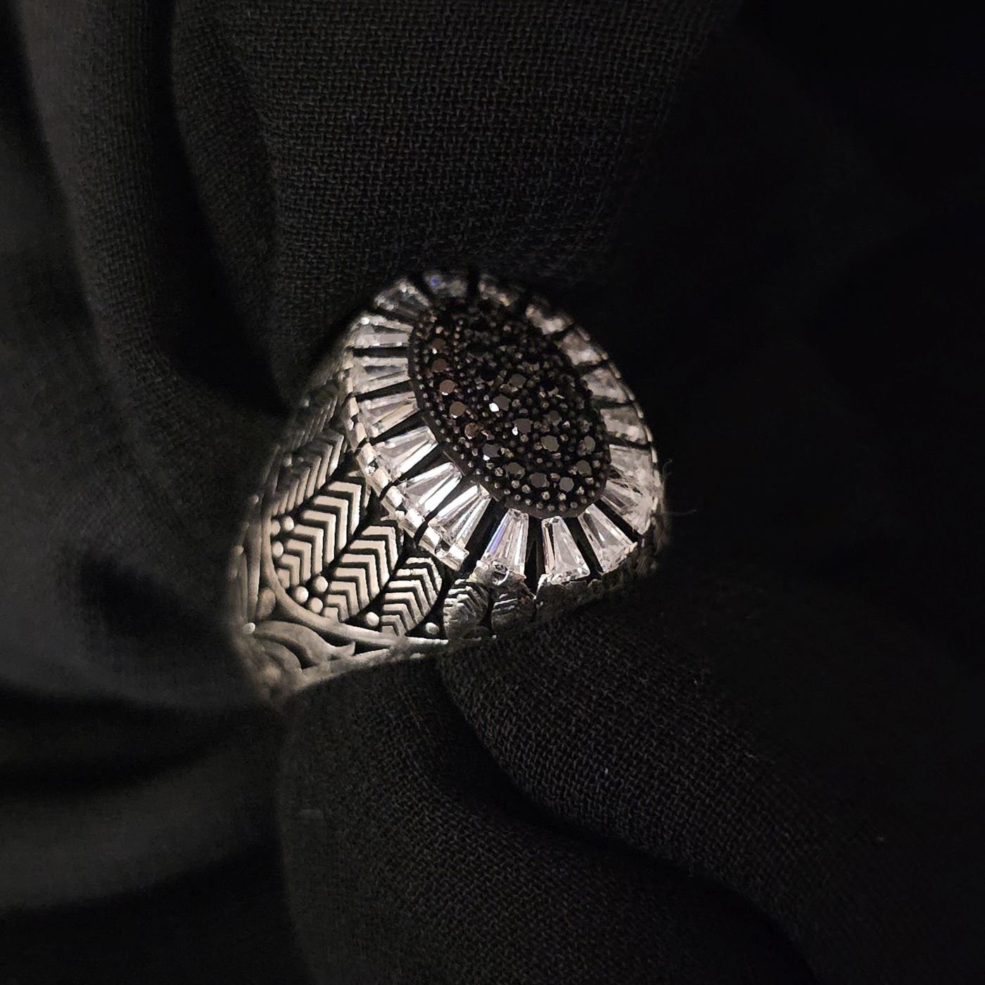 Margazit  işlemeli Mikrotaşlı 925 Ayar Gümüş Yüzük 27