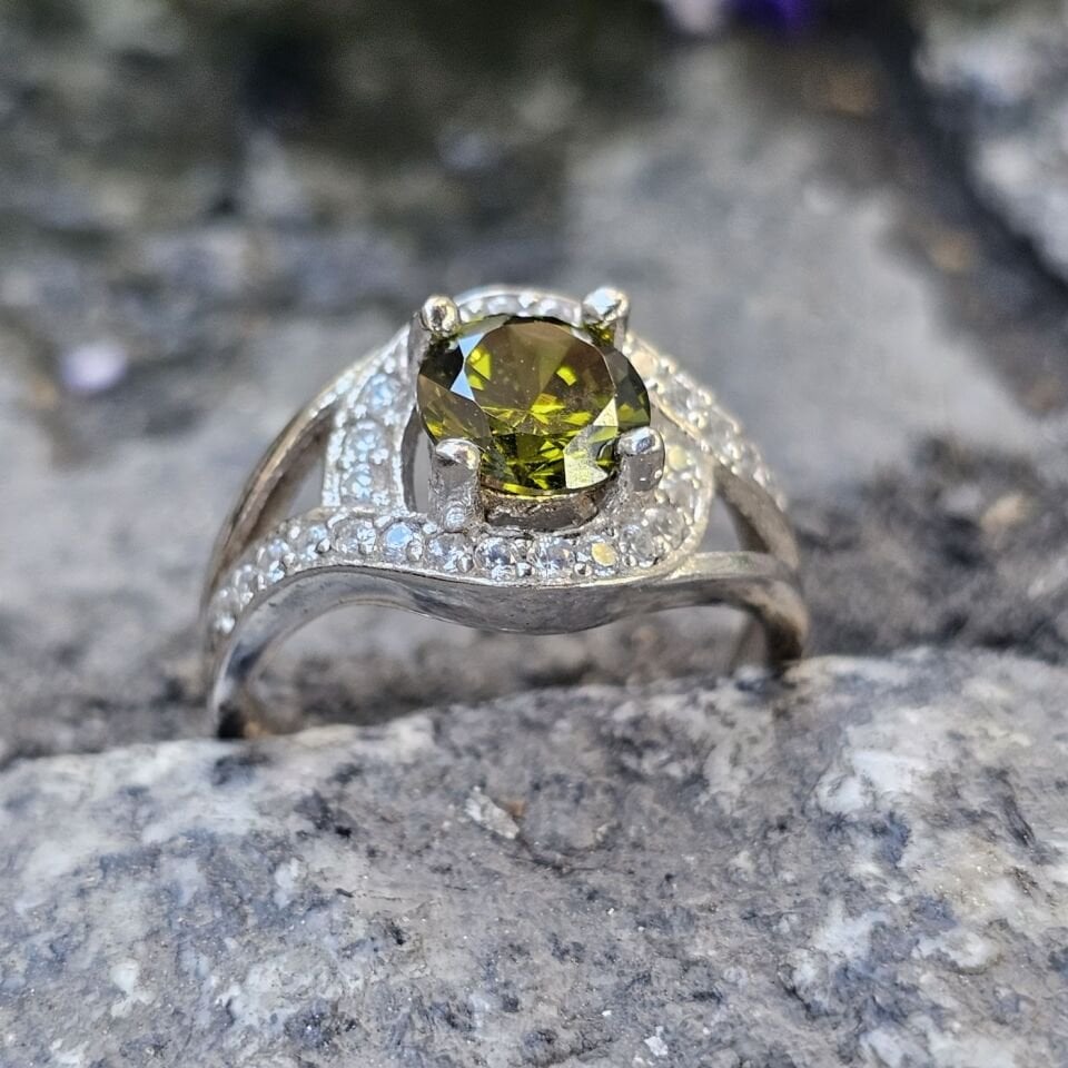 Zarif Tasarım Zultanit taşlı 925 Ayar Kadın Gümüş Yüzük 17