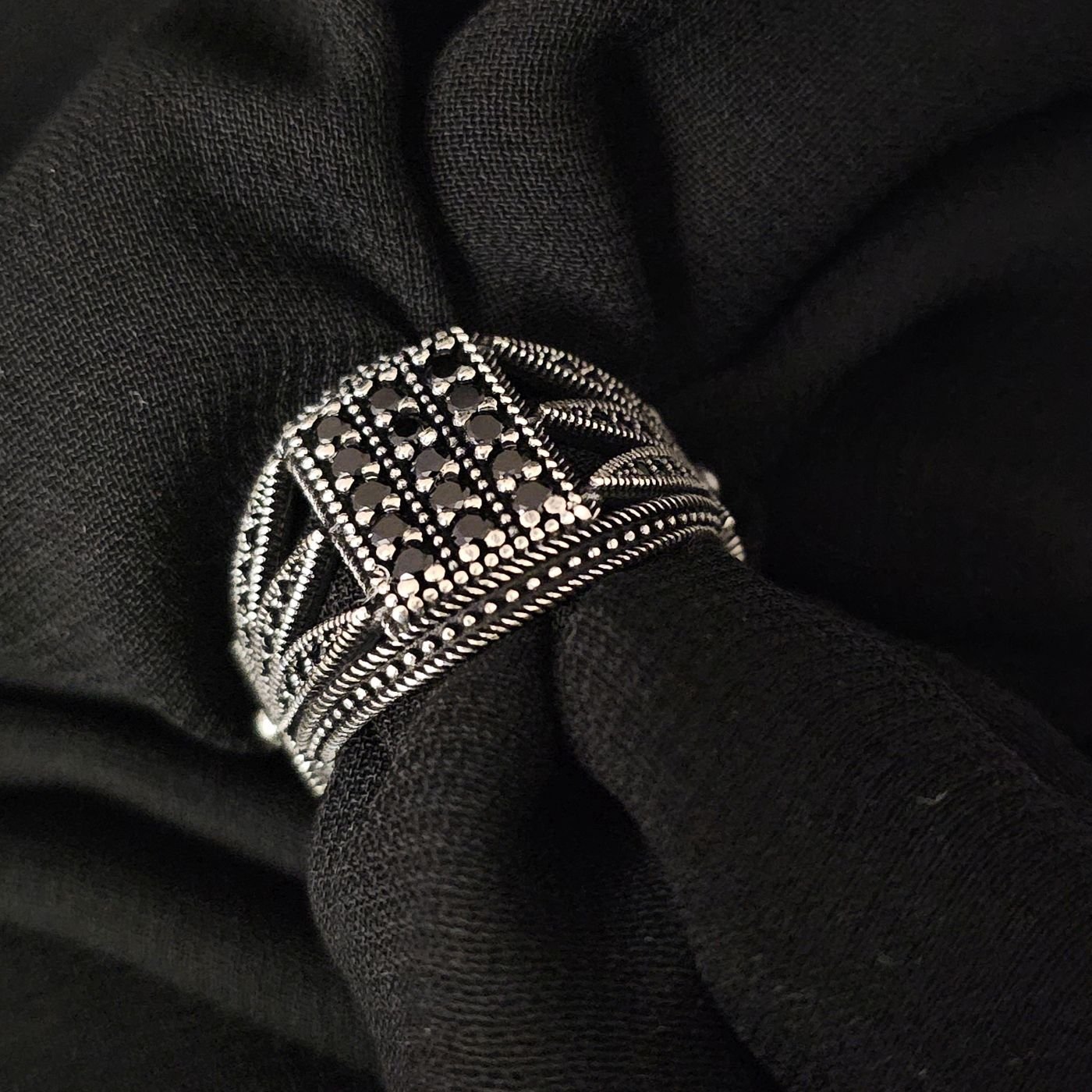 Margazit  işlemeli  925 Ayar Gümüş Yüzük