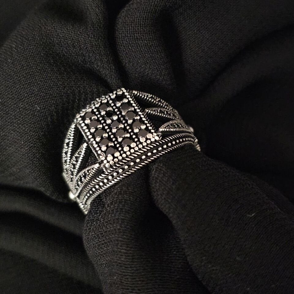 Margazit  işlemeli  925 Ayar Gümüş Yüzük