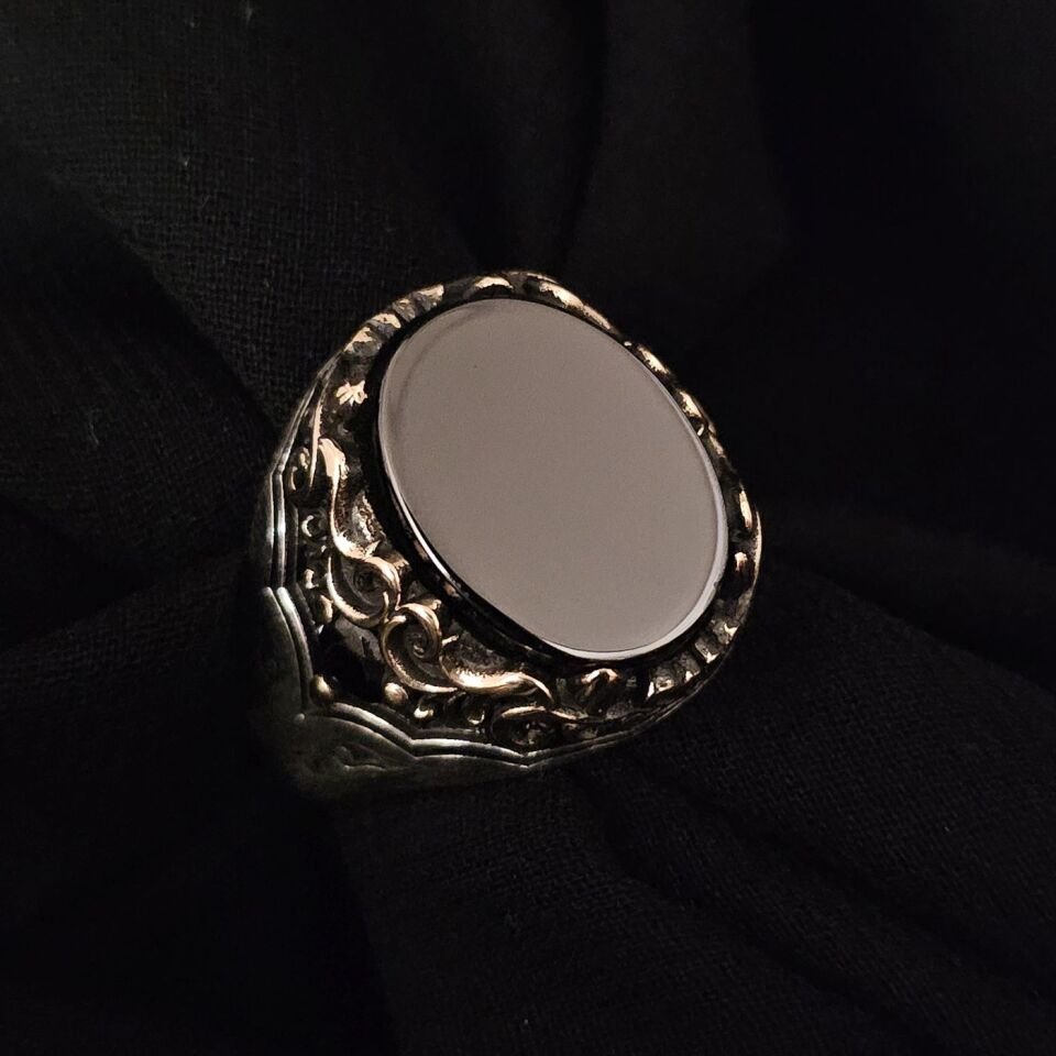 Oval kesim taşlı  925 Ayar Gümüş Yüzük