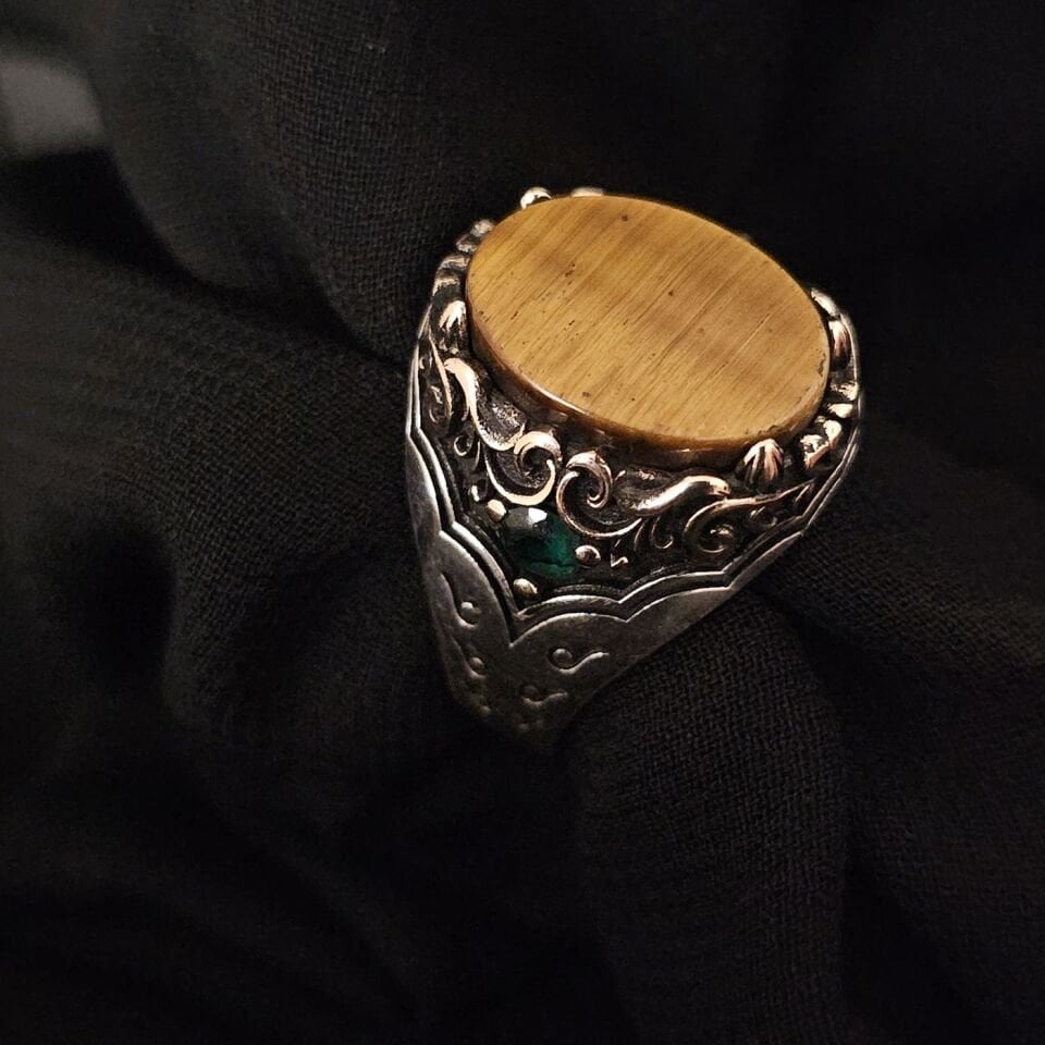 Oval kesim taşlı  925 Ayar Gümüş Yüzük