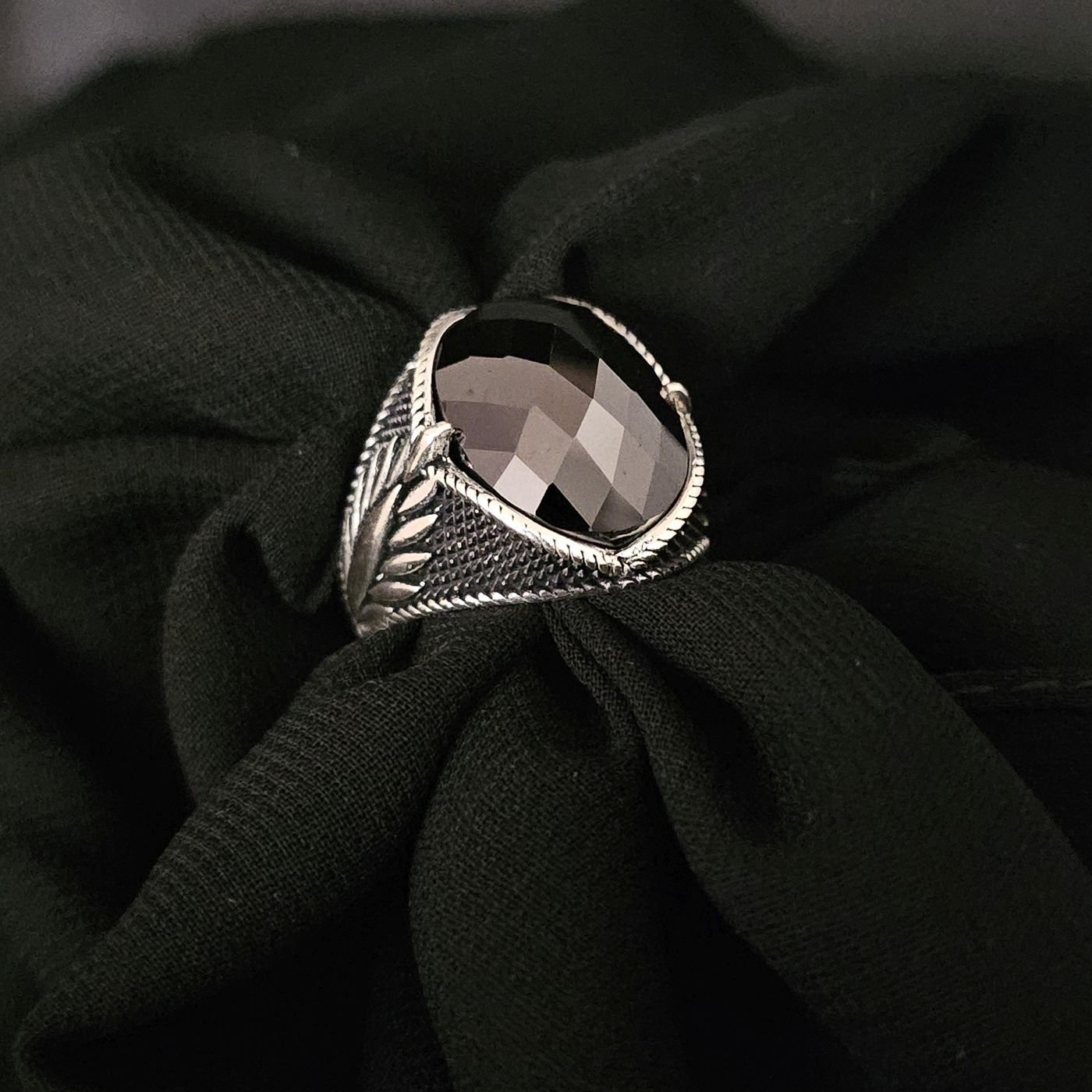 Kristal kesim Zirkon taşlı  925 Ayar Gümüş Yüzük