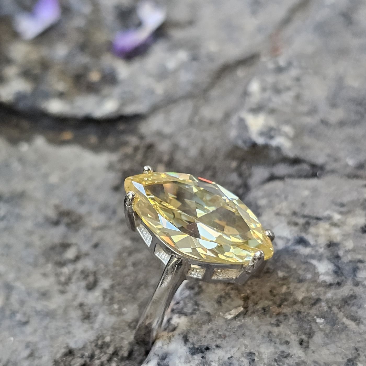 Elmas Kesim Lüks Sitrin taşlı 925 Ayar Kadın Gümüş Yüzük