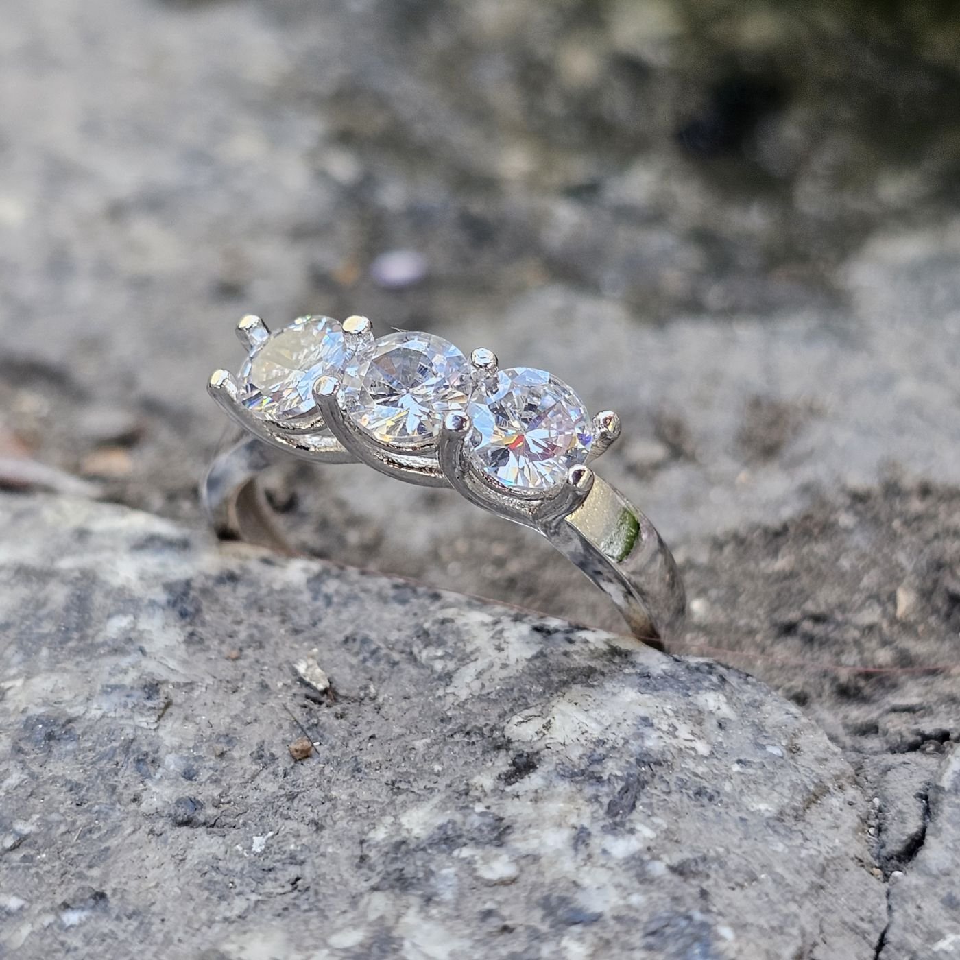 Üçtaş Tria model 925 Ayar Kadın Gümüş Yüzük 17