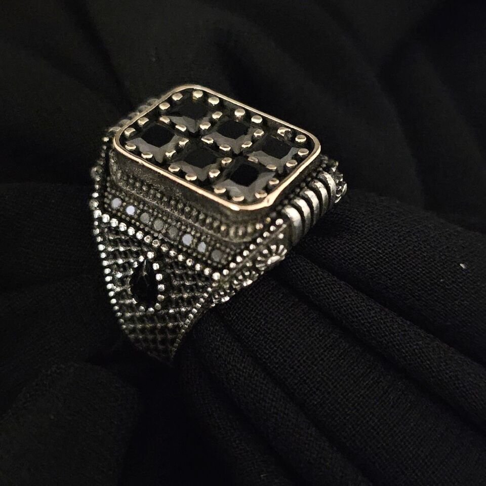 Kare Model Siyah Zirkon taşlı 925 Ayar Gümüş Yüzük 19
