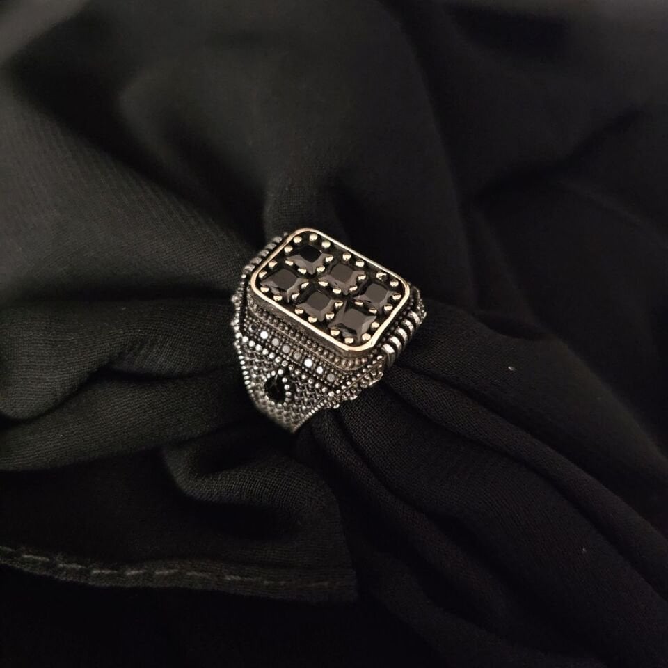 Kare Model Siyah Zirkon taşlı 925 Ayar Gümüş Yüzük 19