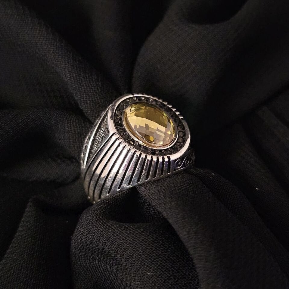 Oval Kristal kesim Zirkon taşlı  925 Ayar Gümüş Yüzük