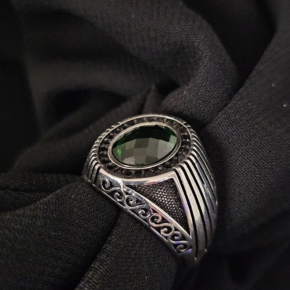 Oval Kristal kesim Zirkon taşlı  925 Ayar Gümüş Yüzük