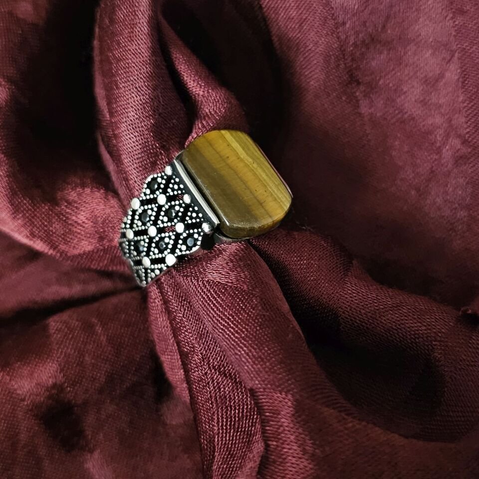 Kaplan gözü taşlı Mikro Zirkon taş işlemeli 925 Ayar Gümüş Yüzük kahverengi - 24