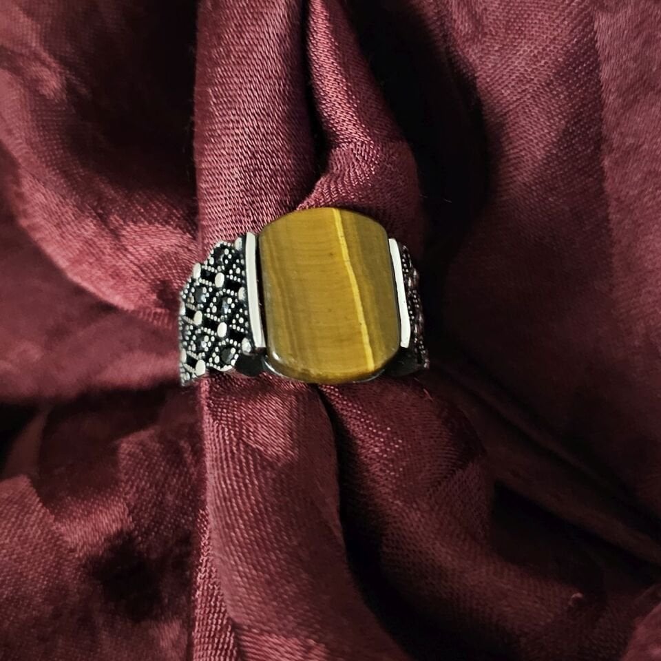 Kaplan gözü taşlı Mikro Zirkon taş işlemeli 925 Ayar Gümüş Yüzük