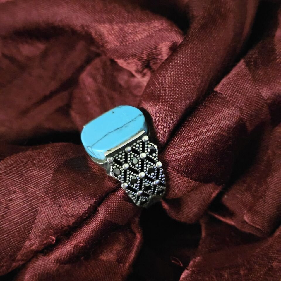 Firuze taşlı Mikro Zirkon taş işlemeli 925 Ayar Gümüş Yüzük