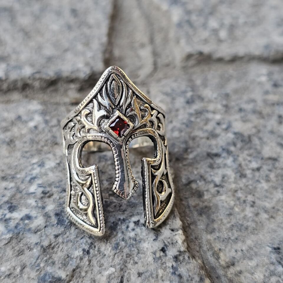 Kırmızı Zirkon taşlı 925 Ayar Miğfer model Başparmağı Yüzüğü