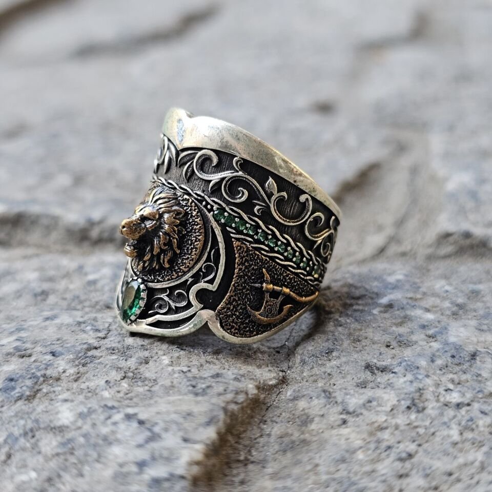 Aslan figürü işlemeli 925 Ayar  Başparmağı Yüzüğü